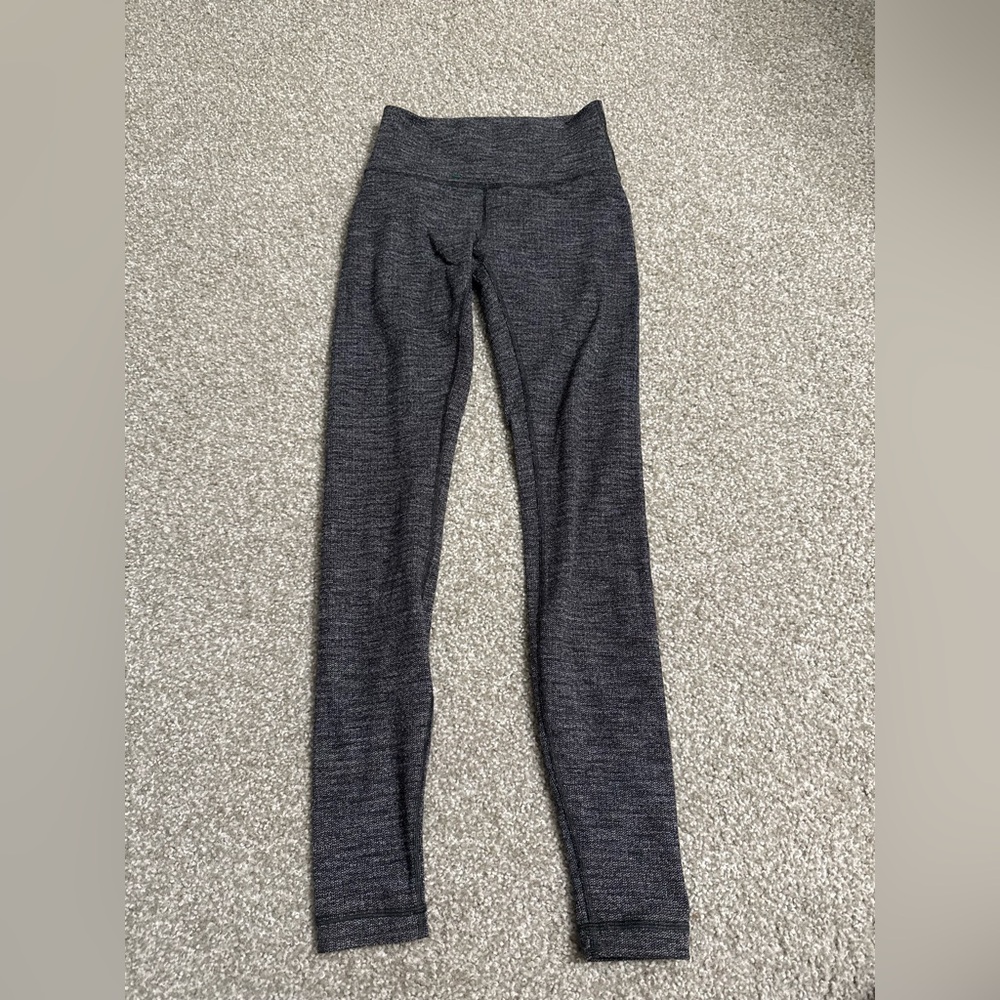 Lululemon Wunder Under High-Rise Tight *28"
Luon Variegated Knit Black Heathered